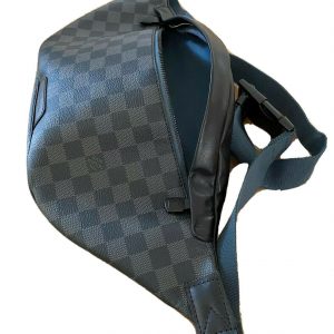 Louis Vuitton Damier Graffit Discovery Man-Woman BumBag